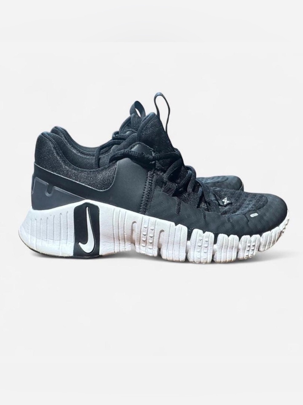 Nike Free Metcon 5 Women’s Size 7.5 Black White Training Shoes DV3950-001